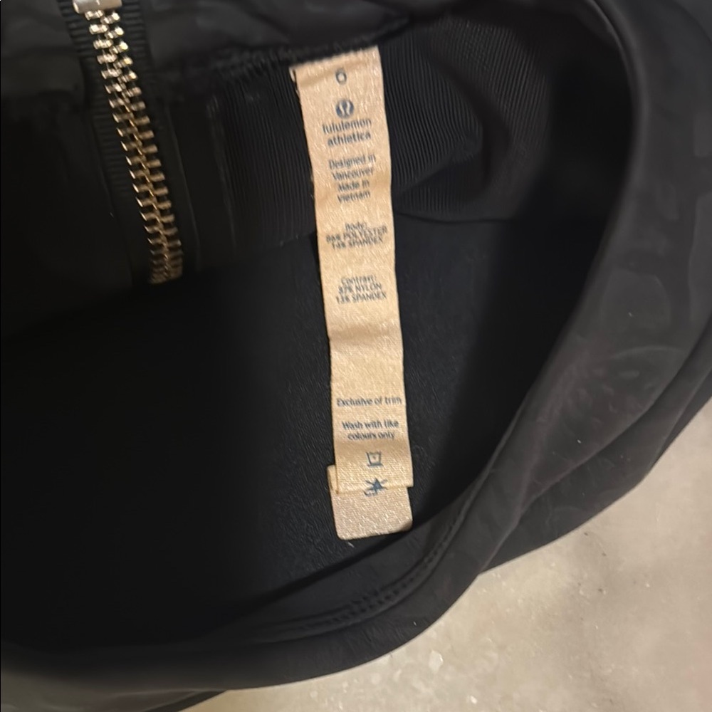 Lululemon Departure Top - Petal Camo Embossed Black - Picture 11 of 15